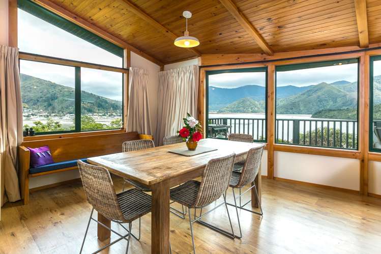 215 Queen Charlotte Drive Havelock_5