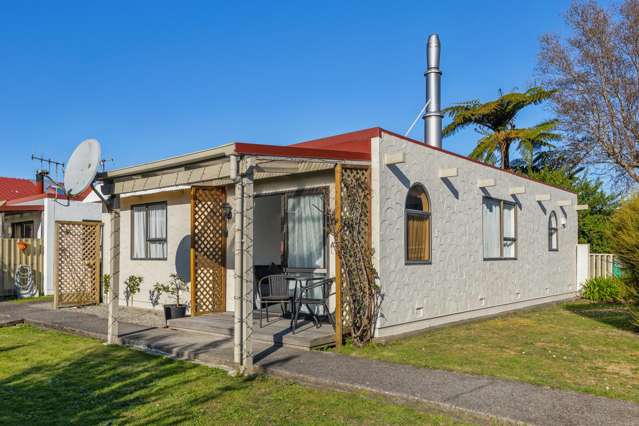 Two Bedroom Flat, Central Location!