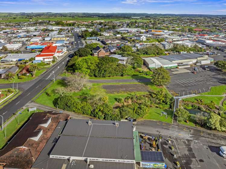 Queen Street Waiuku_5