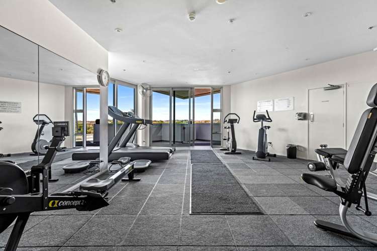702/11 Tamariki Avenue Orewa_11