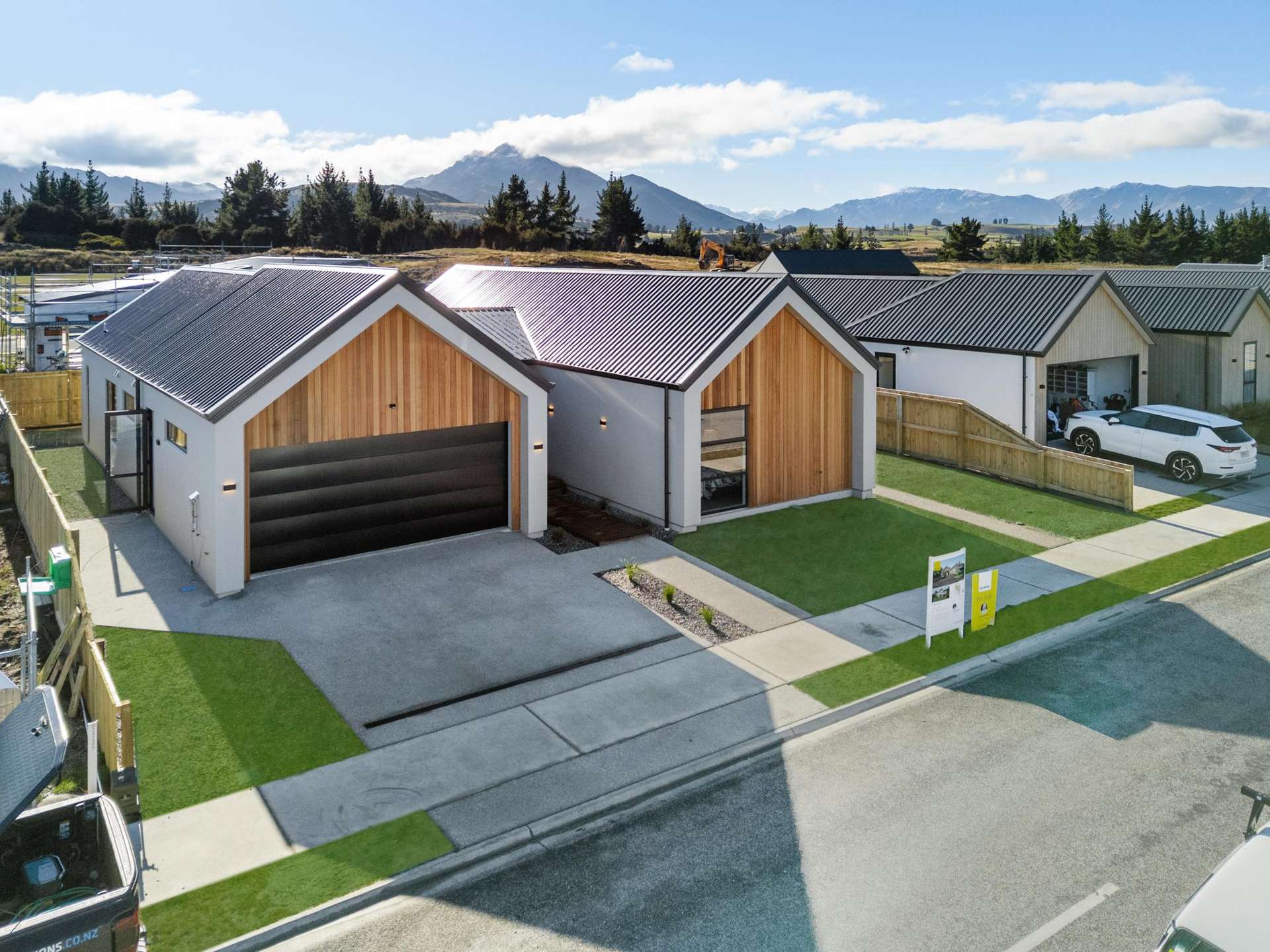 3 Onyx Street Albert Town_0