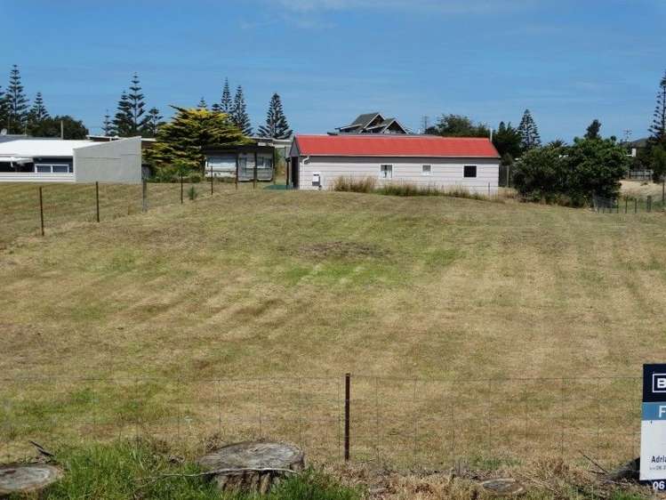 9 Pinedale Crescent Riversdale Beach_2