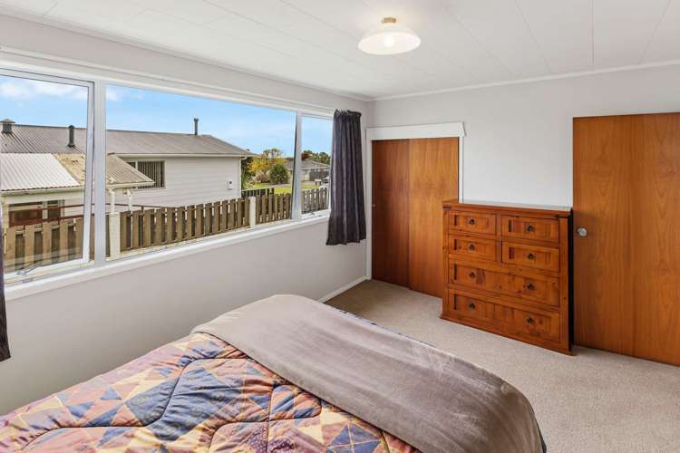 32 Clifton Drive Waitara_13