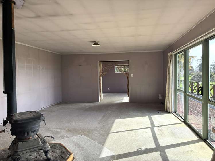 269 Utopia Road_5