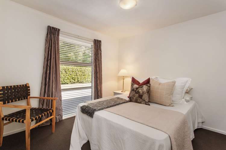 20 John Campbell Crescent Hillmorton_13