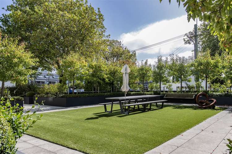 202/18 Carlton Mill Road Merivale_14