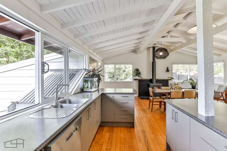 100 Huia Road Titirangi_6