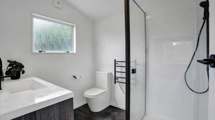 139A Barrett Road Whalers Gate_8
