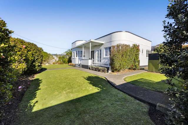 32 Leicester Street Patea_1