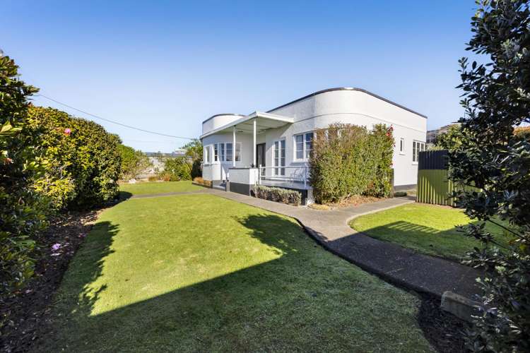 32 Leicester Street Patea_1