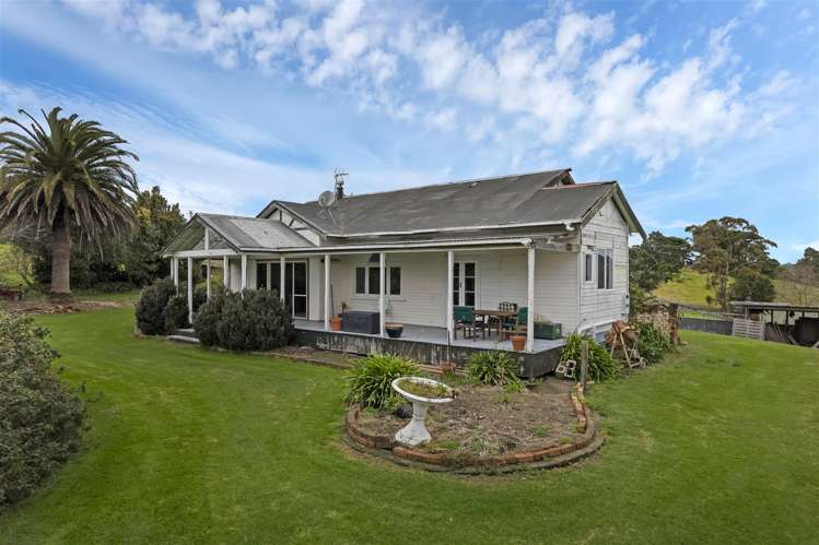 375 Whitford Road Whitford_10