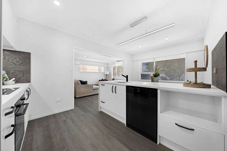 95 Te Atatu Road Te Atatu South_4