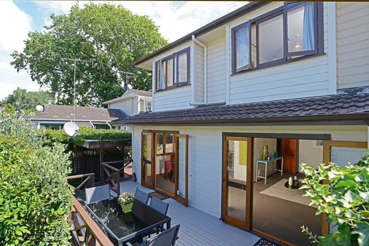 2/25 Windsor Street_0