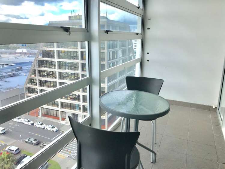 1004/17 Amersham Way Manukau_5