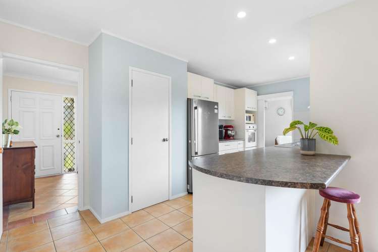 227 Fairway Drive Te Kamo_5