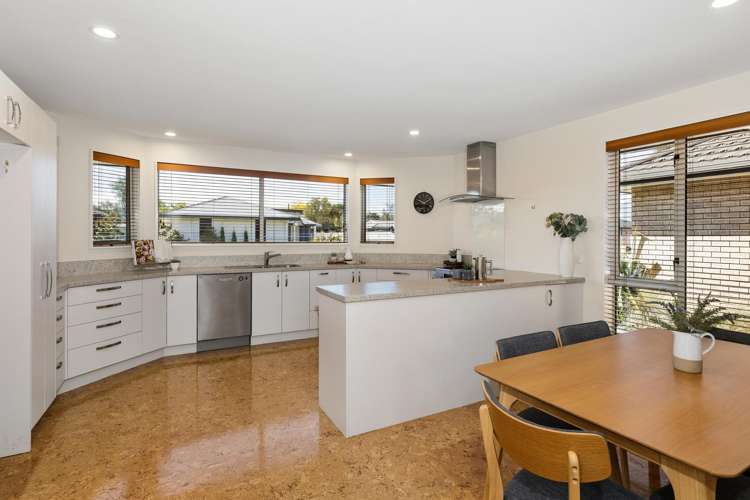 13 Springswood Grove Springlands_11