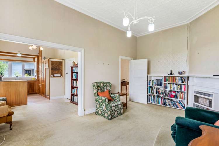 5 Ascot Avenue Narrow Neck_8