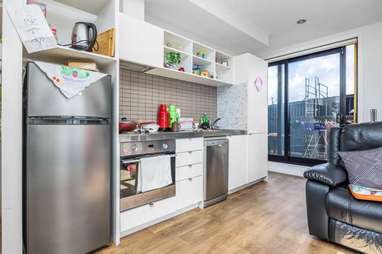 708/20 Mccrae Way New Lynn_7