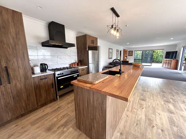 115c Main Road Makaraka_8