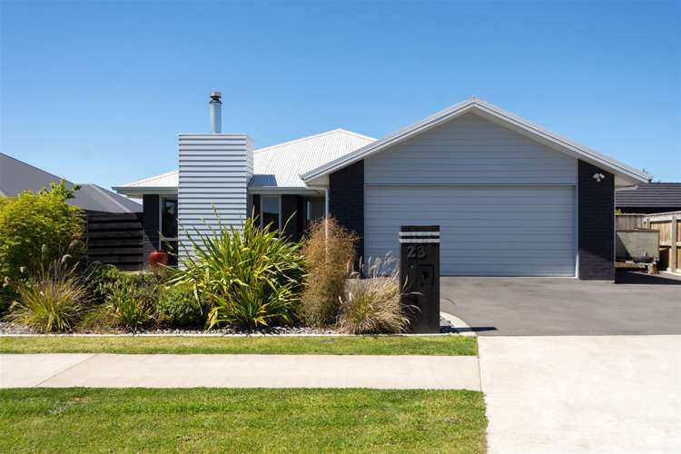 23 Corsair Crescent Burleigh_16