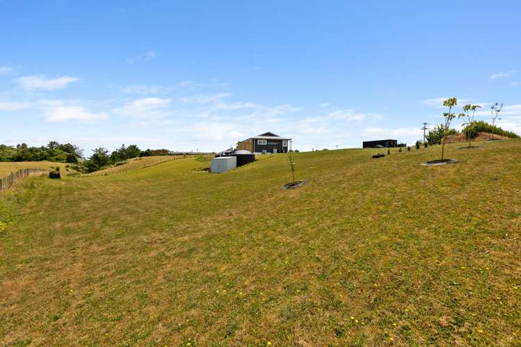 11 Leith Road Okato_30