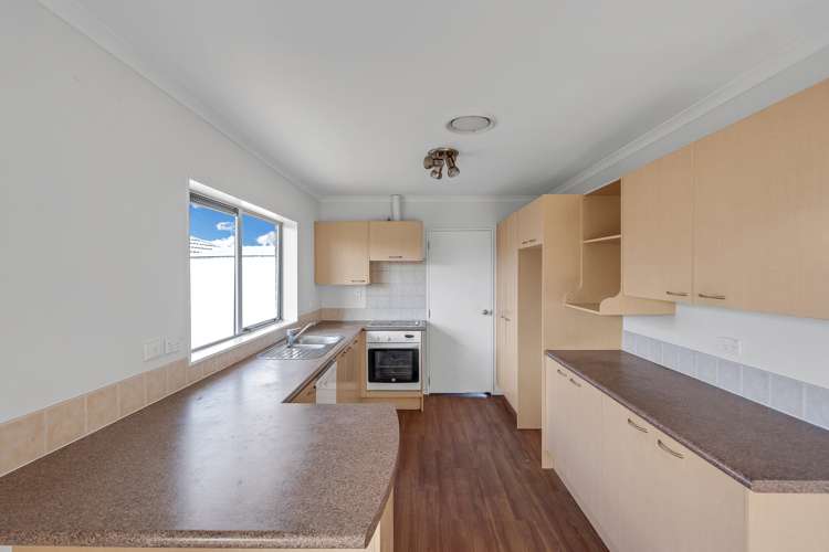 5 Caldecote Place Flat Bush_5