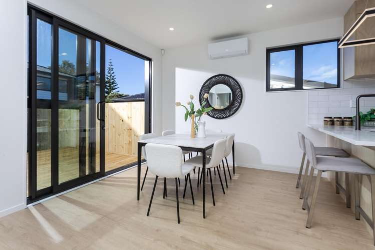 81B Ayton Drive Totara Vale_8