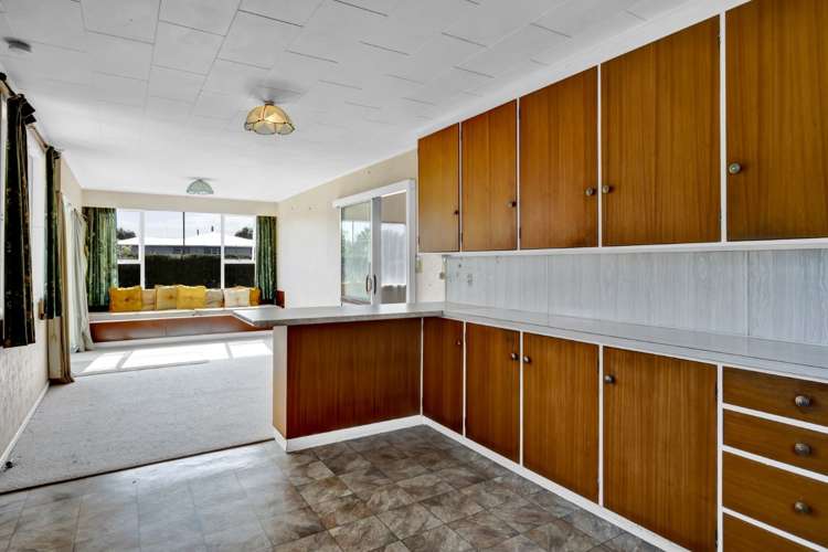 16 Old South Road Okato_16