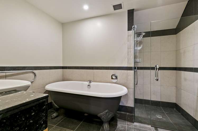 14/20 Egmont Street Te Aro_11