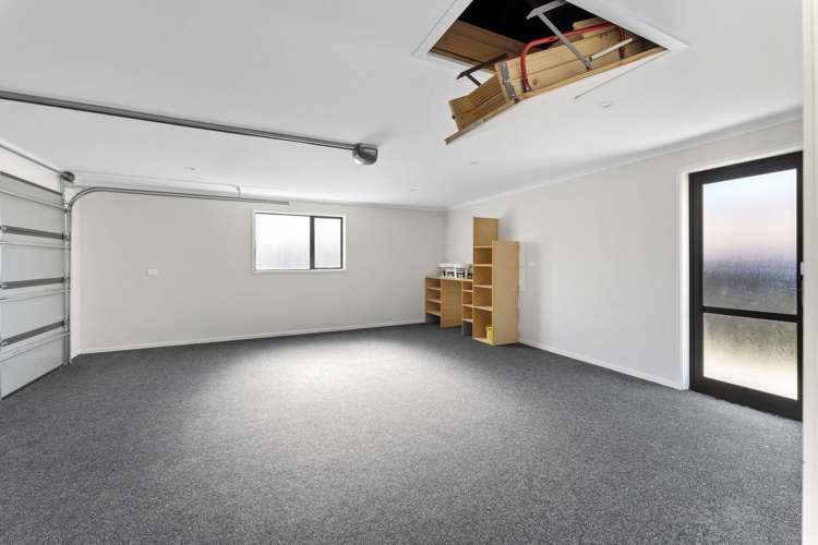 4 Kohunga Crescent Bottle Lake_20