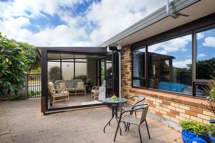 20 Cranbrook Grove Waikanae_10