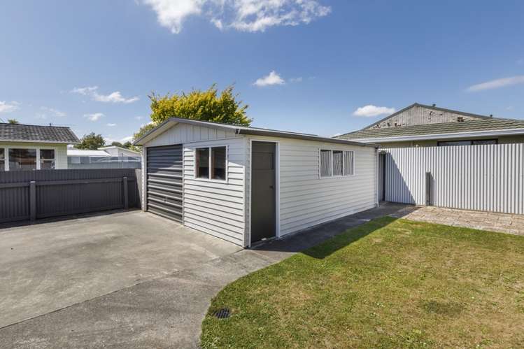 6 Lockhart Avenue Milson_16