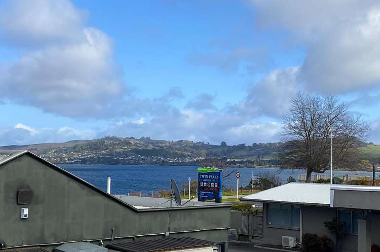 25 and 31/76 Lake Terrace Taupo_6