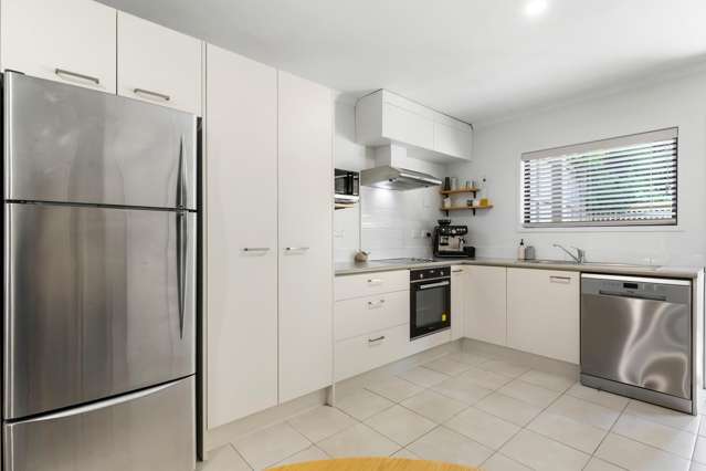 4/94 Glengarry Road Glen Eden_2