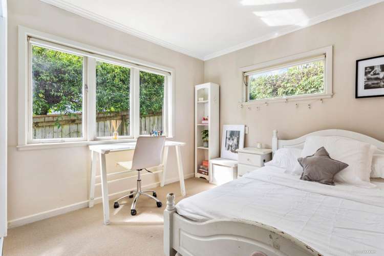 1/87a Kowhai Road Mairangi Bay_17