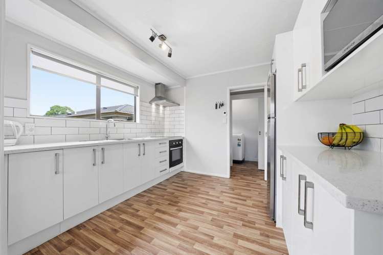 1/319 Roscommon Road Manurewa_4