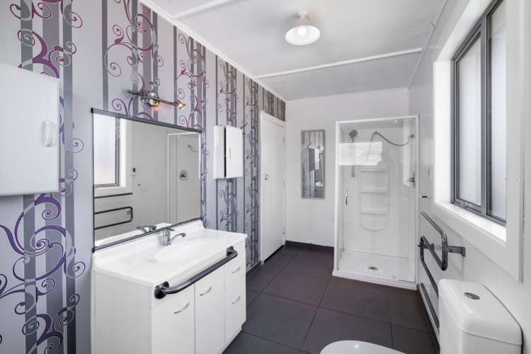 121 Russel Street Gladstone_13