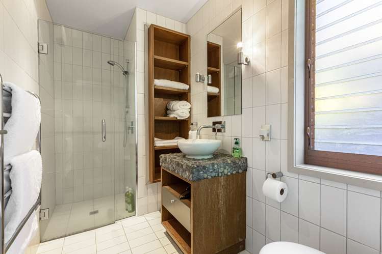 20/141 The Strand Onetangi_14