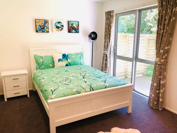 49 Saddleback Grove Karori_9