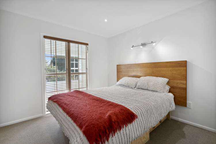 2 Fantail Grove Belmont_6