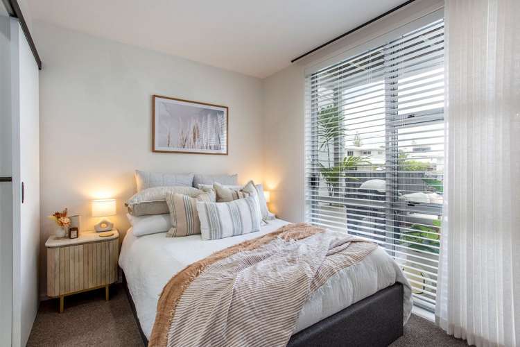 25/3 Riverside Road Orewa_12