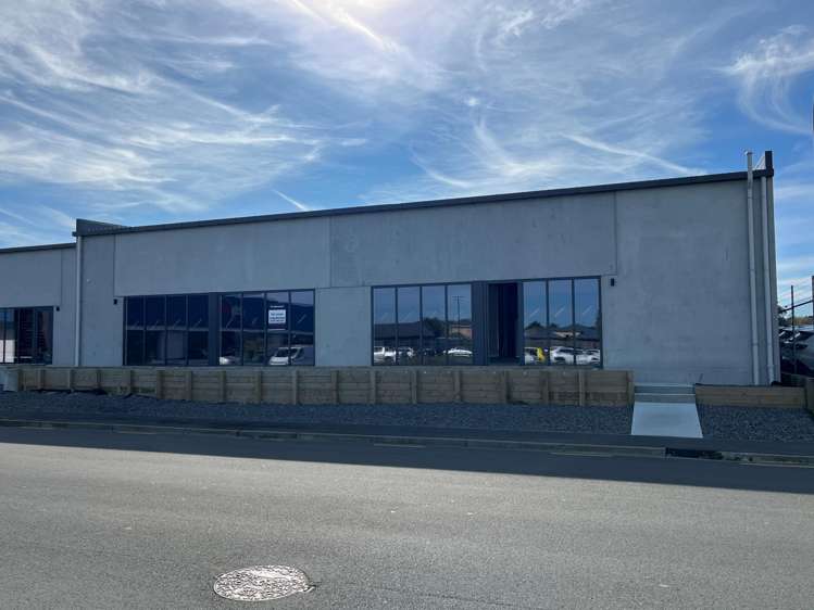 6/1 Lake Bryndwr Lane_0