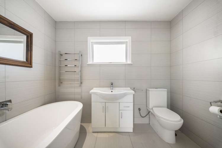 8 Nandana Drive Glen Eden_13