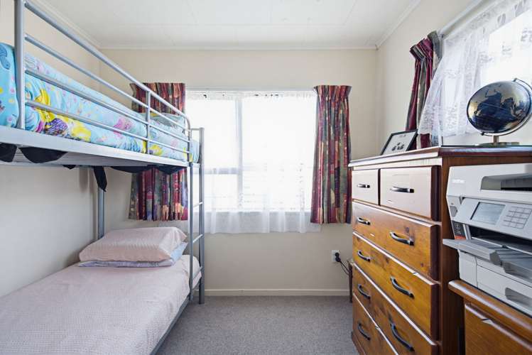 2/3 Ngaio Street Stoke_13