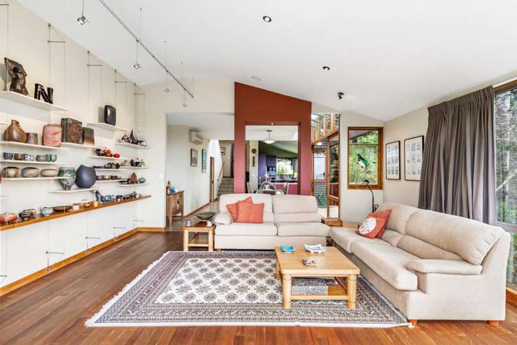 318 Forest Hill Road Waiatarua_10