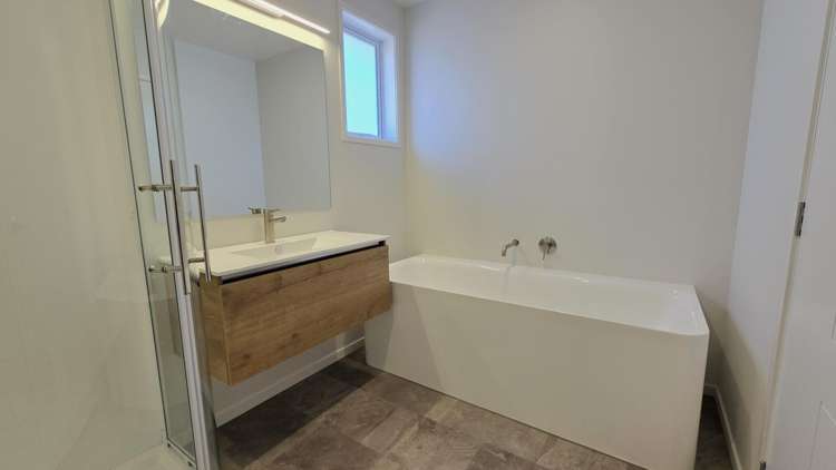 249a Sewell Street Hokitika_13