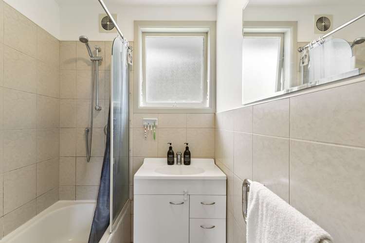 93 Crawford Avenue Mangere Bridge_8