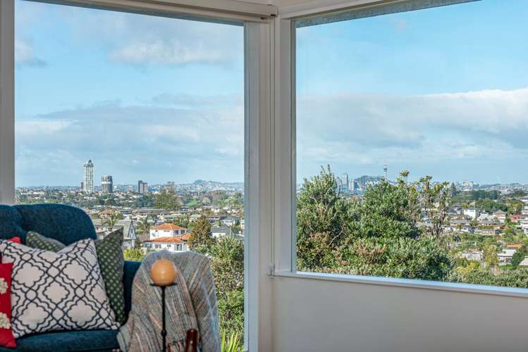 82 Seaview Road Castor Bay_25