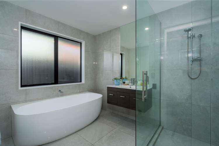 11 Minorca Lane Burwood_35