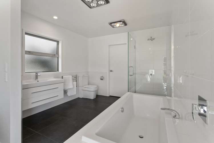 51 Waikawa Beach Road Manakau_15